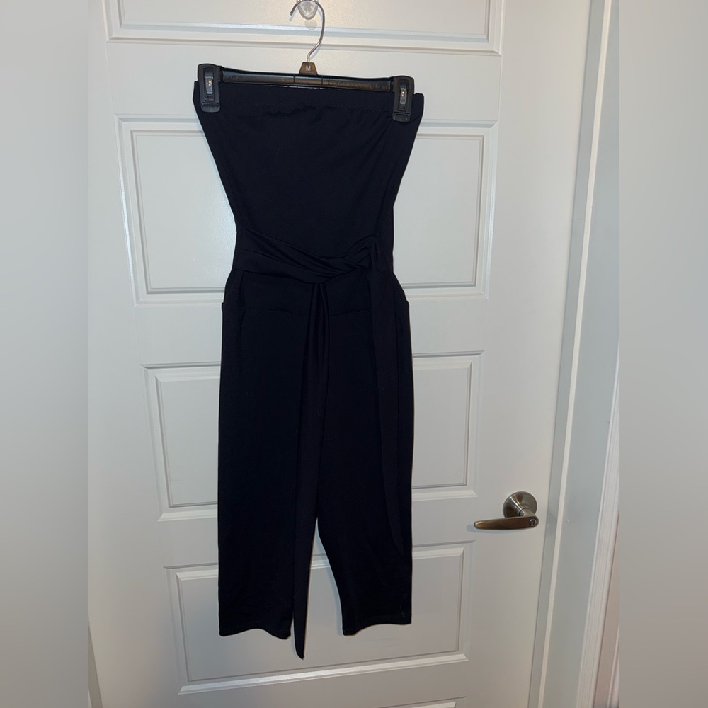 Luxe Fashionz Black Strapless Tie-Waist Jumpsuit